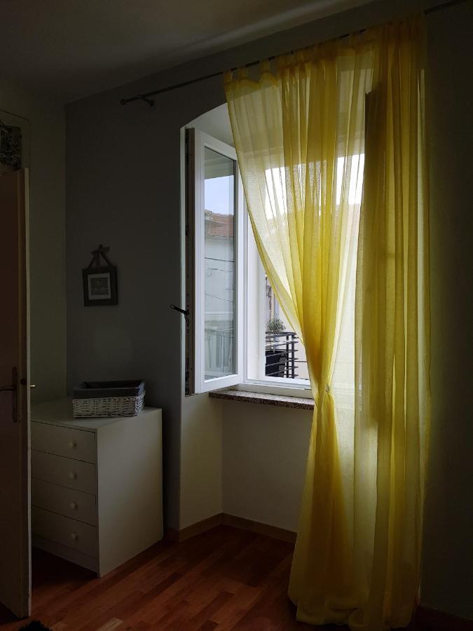 Apartment And Room Marija Krk Town Bagian luar foto