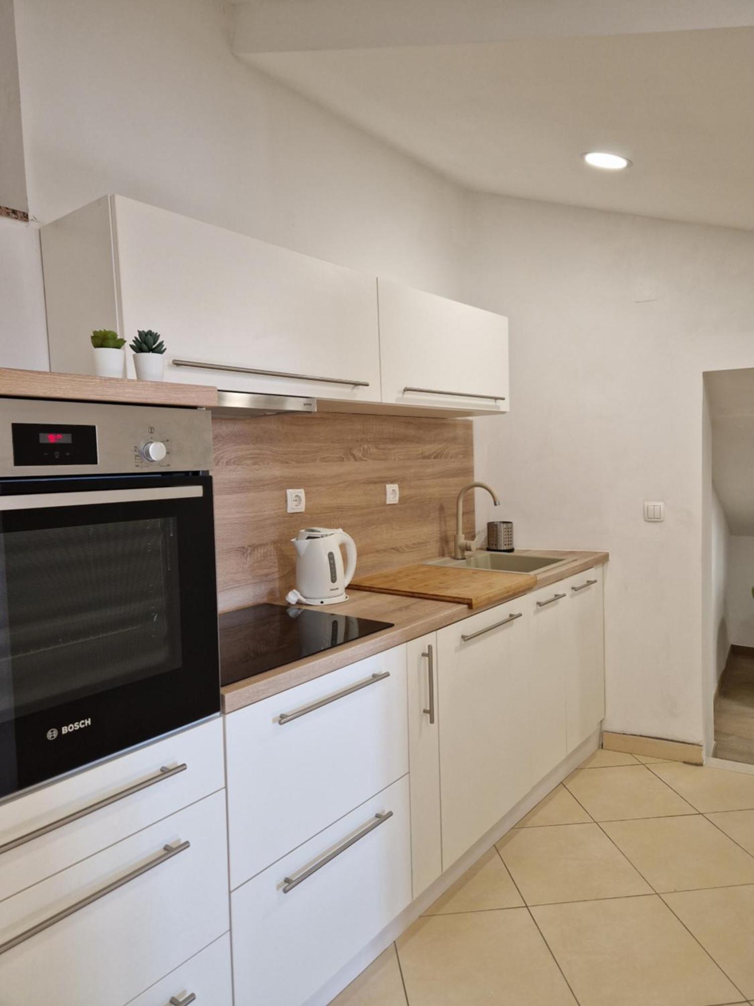 Apartment And Room Marija Krk Town Ruang foto