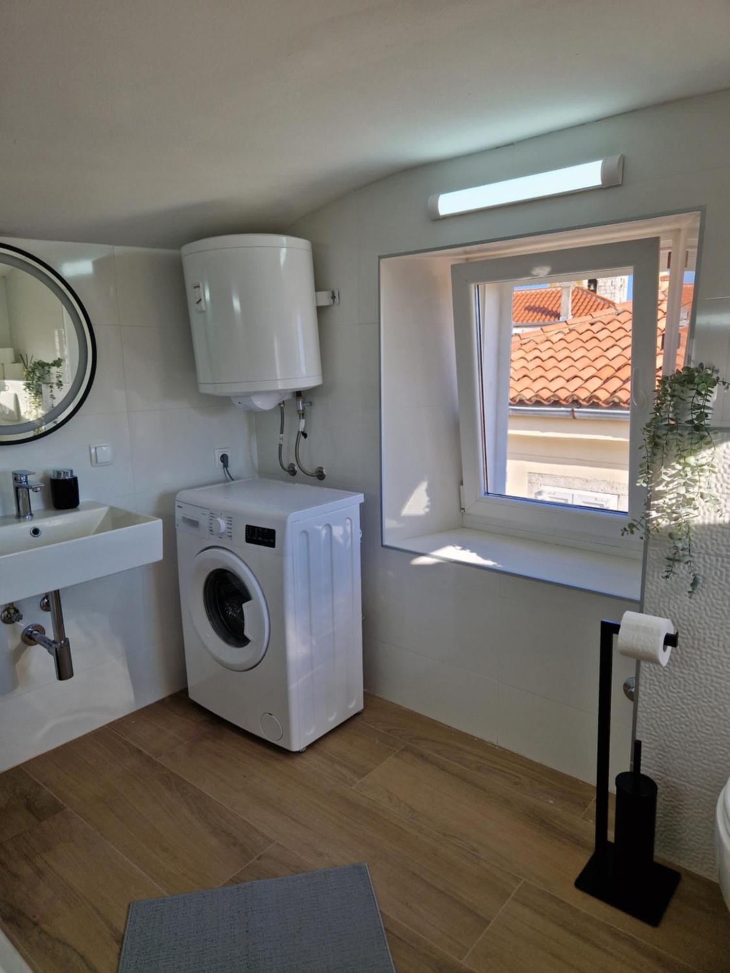 Apartment And Room Marija Krk Town Ruang foto