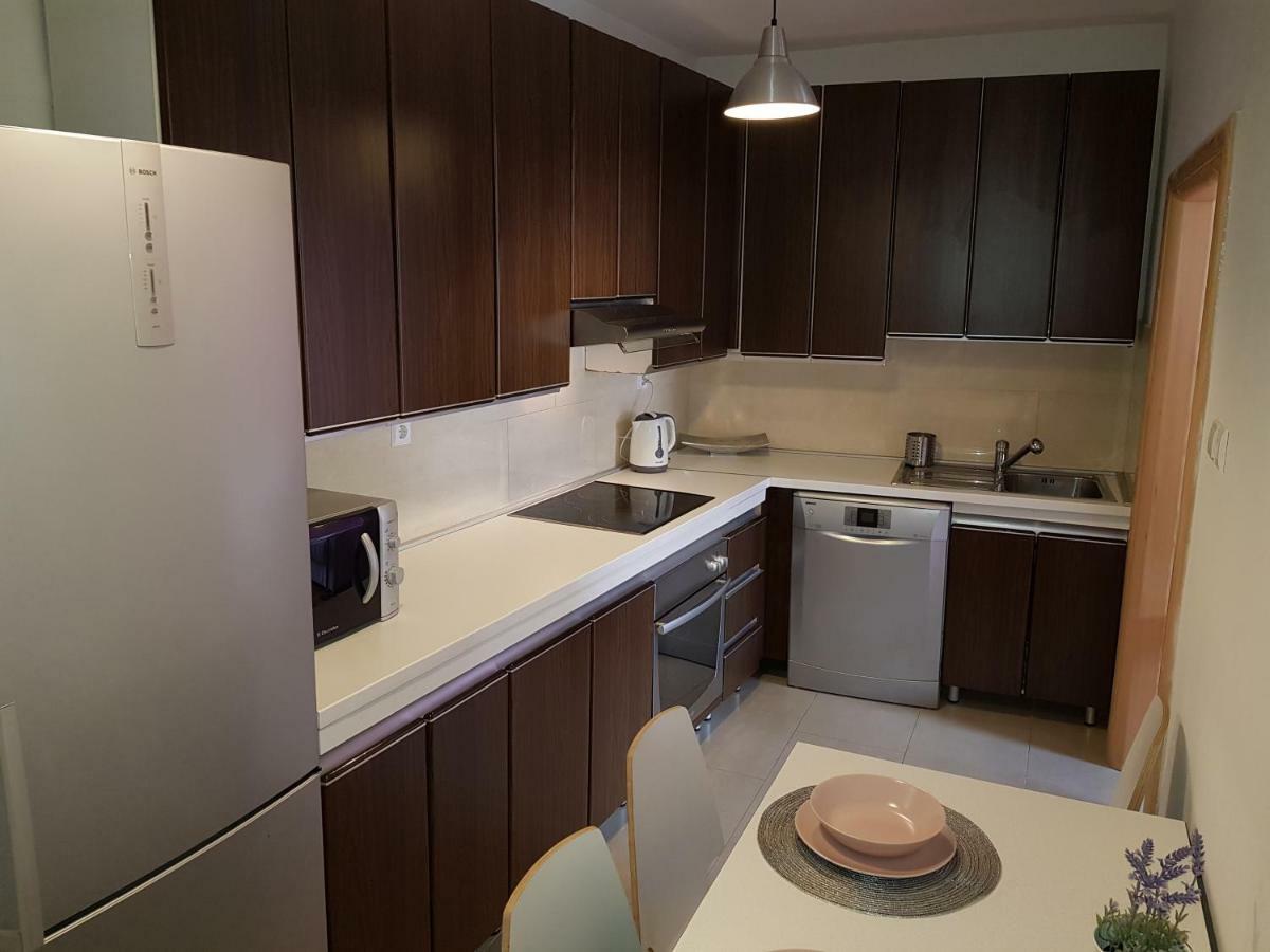 Apartment And Room Marija Krk Town Bagian luar foto